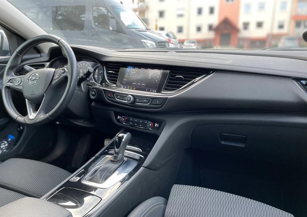 Opel Insignia cena 69800 przebieg: 133500, rok produkcji 2019 z Leszno małe 137